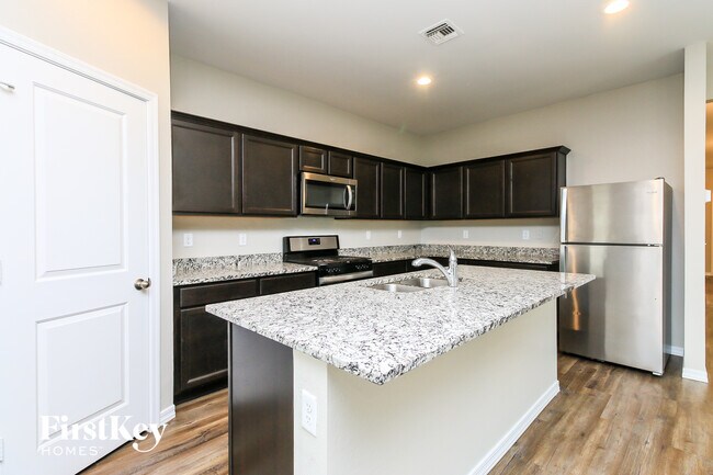 Photo - 398 W Powell Dr