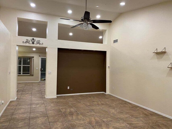 Photo - 870 N Madrid Ln