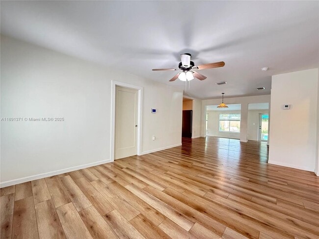 Photo - 2625 SW 67th Ave