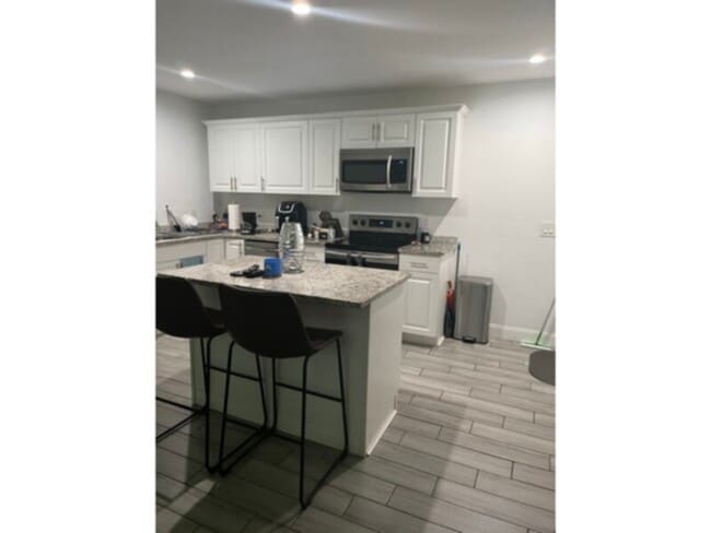 Photo - Annual Unfurnished! 1 Bedroom 1 bath SW Cape! Available Now!