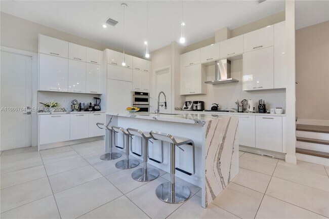 Photo - 8279 NW 43rd St