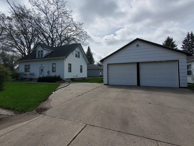 Photo - 1502 Cottonwood St