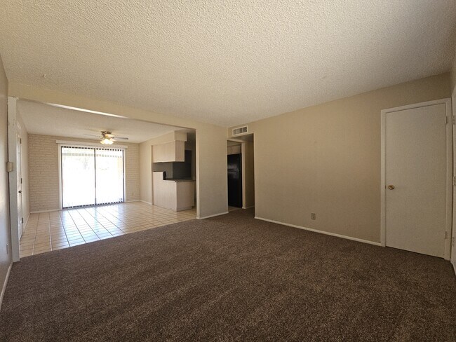 Photo - 645 W Ingram St