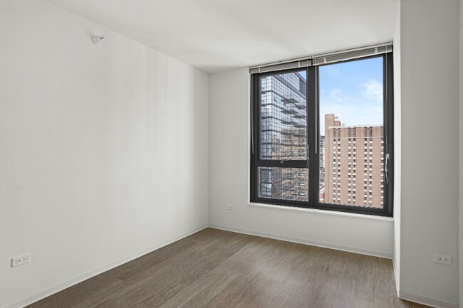 Photo - 177 W Superior St