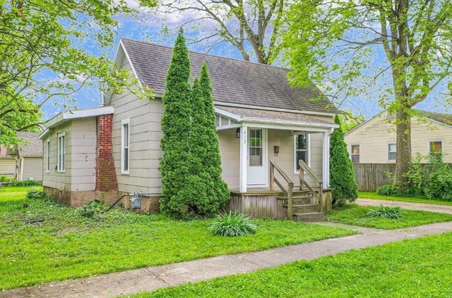 Photo - 413 E Lincoln St