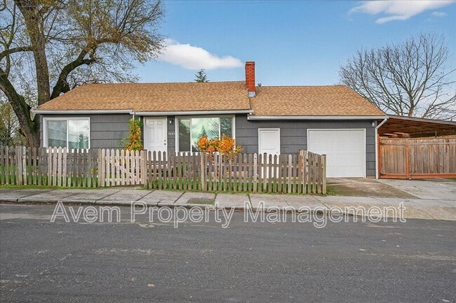 Building Photo - 7405 NE Jonesmore St