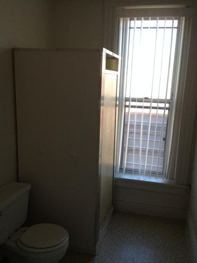 Photo - Small Affordable Downtown Davenport Studio Unidad Apt #7