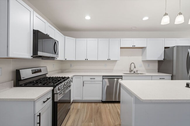Photo - Newer construction! 3 bedroom 2 bath duplex near DT South Bend IN