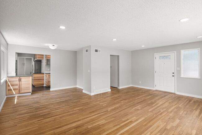 Photo - 215 SW 131st Ave