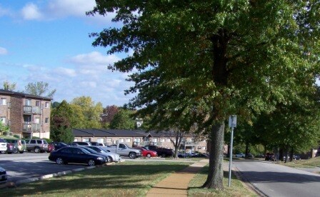 Oakbrook Gardens