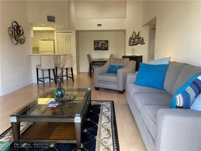 Photo - 2021 SE 10th Ave Unit 219