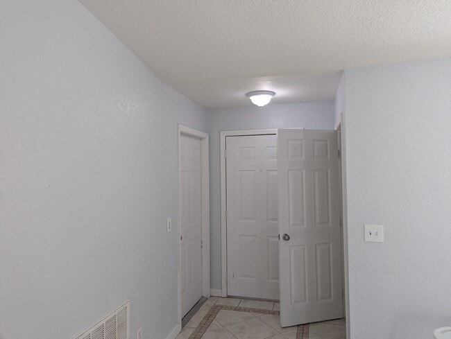 Photo - 1314 Onyx St