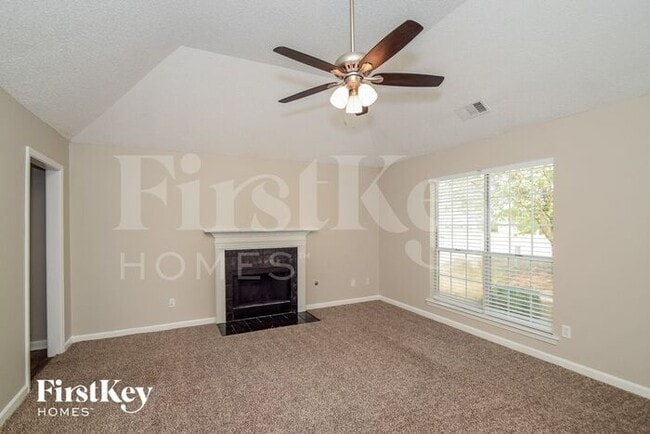 Photo - 125 Cedar Bend Dr