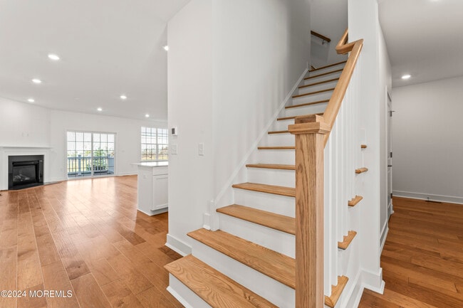 Photo - 306 Pilot St