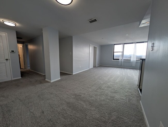 Building Photo - 4600 Duke St