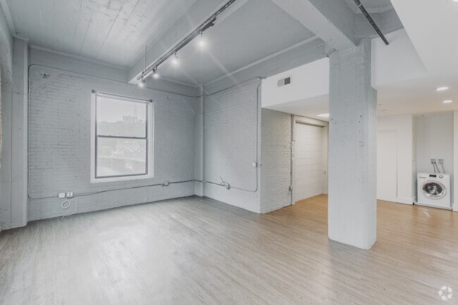 Studio - 625SF - Living Area