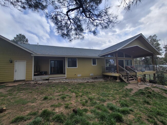 Building Photo - 65 Bunker Ct