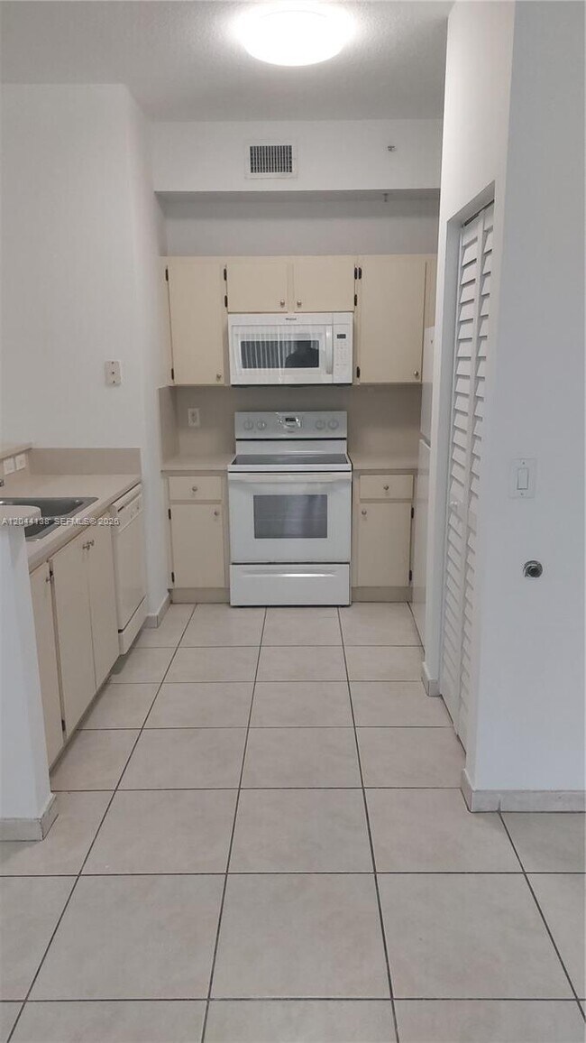 Photo - 7290 NW 114th Ave Unit 206-7