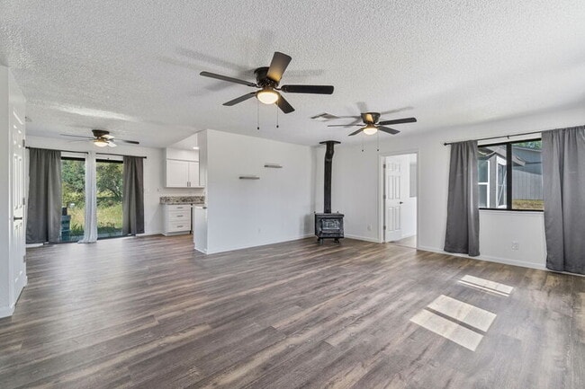 Photo - 31331 Auberry Rd