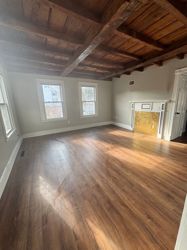 Photo - 35 N Main St Unit B