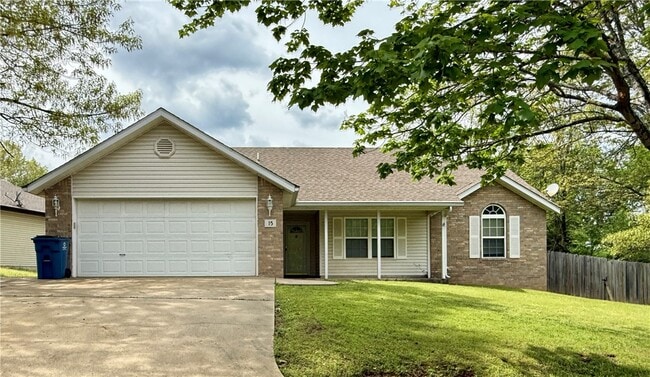 Photo - 15 Pennine Ln