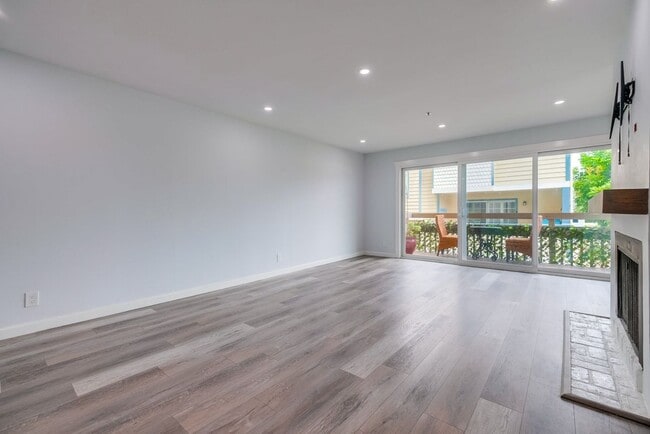 Photo - 230 S Catalina Ave