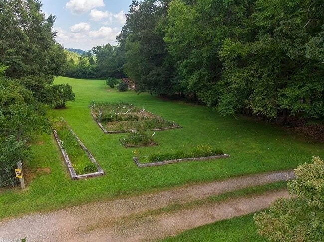 Photo - 2015 Union School Rd SW