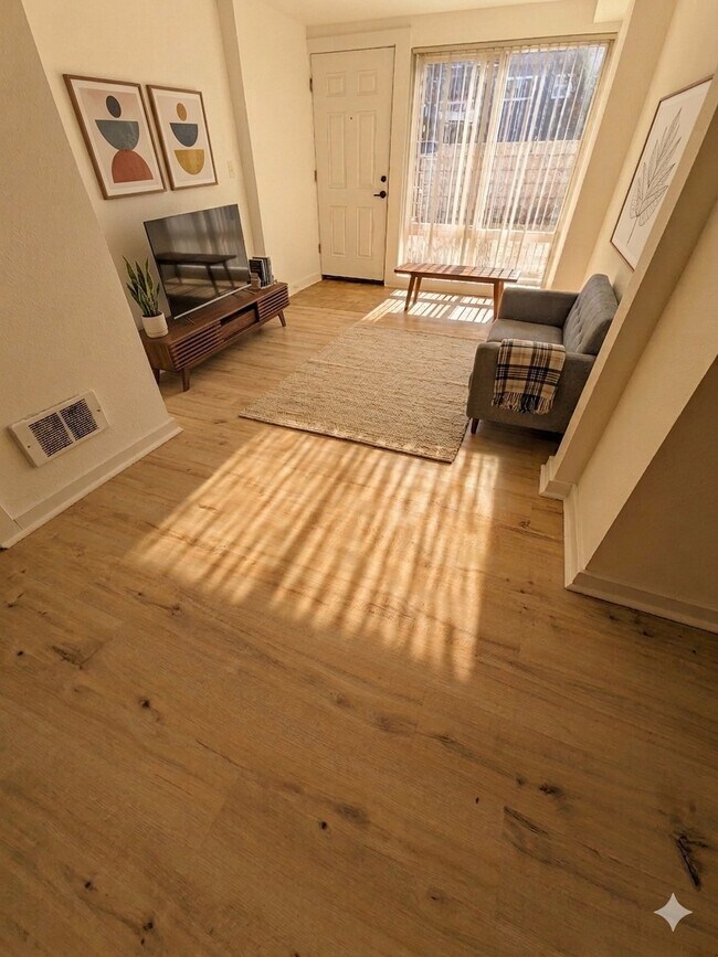 Photo - 1136 NW 62nd St