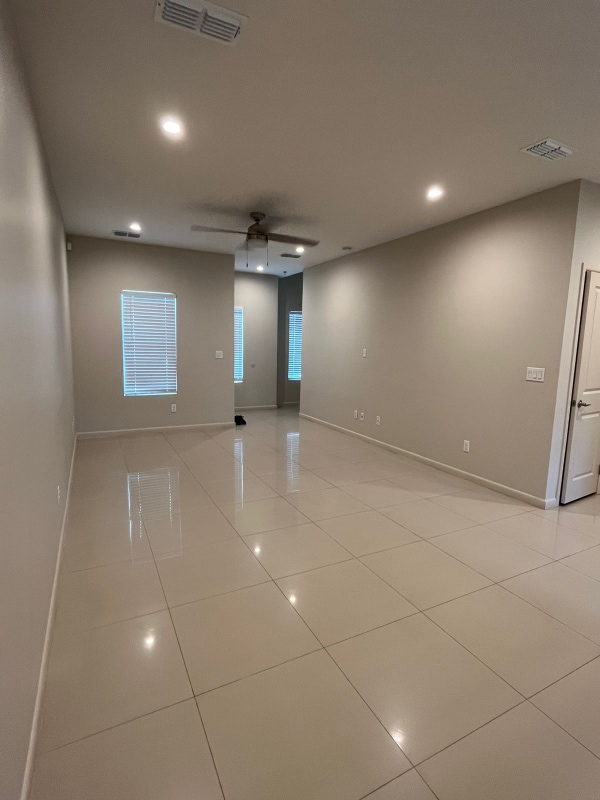 Photo - 404 Newport Ave