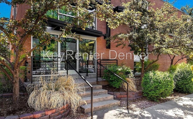 Photo - 1032 N Clarkson St Unit Apt 307