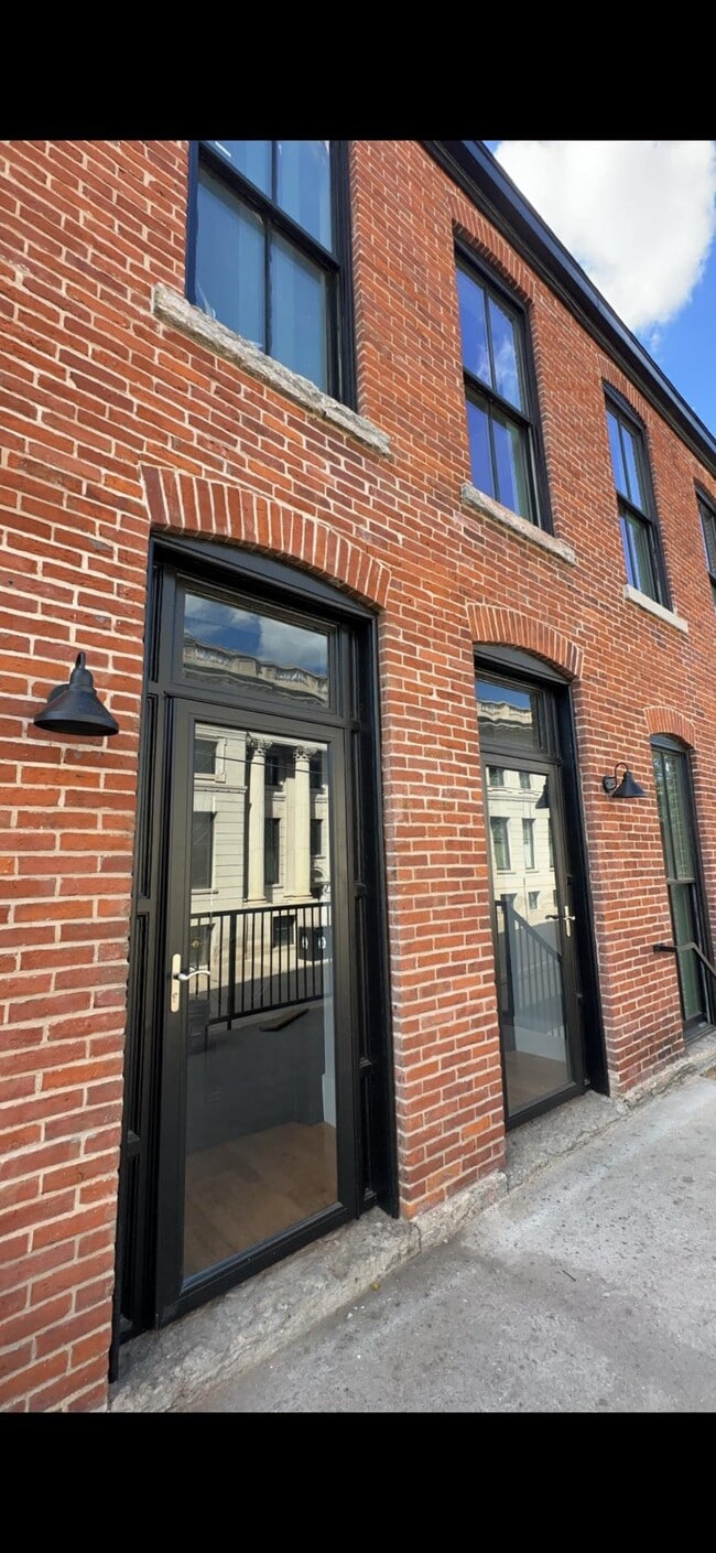 Bluff Apartments