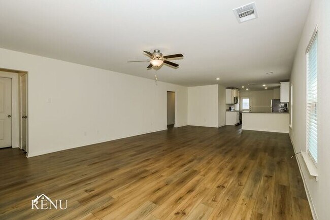 Photo - 332 Sunnymeade Ln