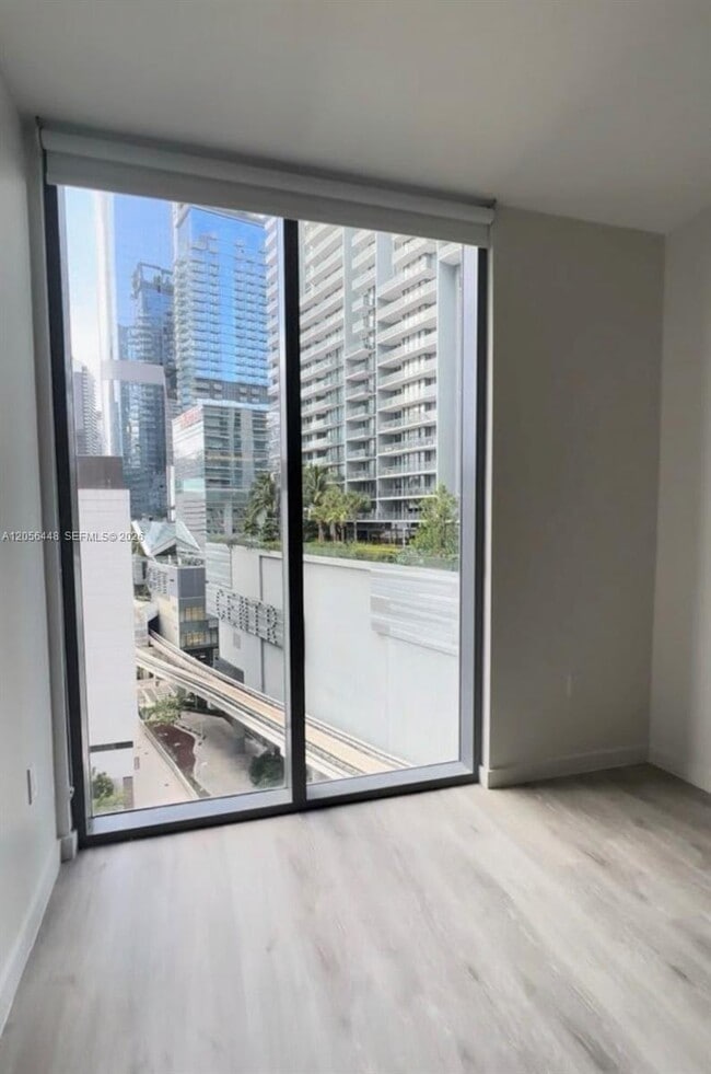 Photo - 31 SE 6th St Unidad 1503
