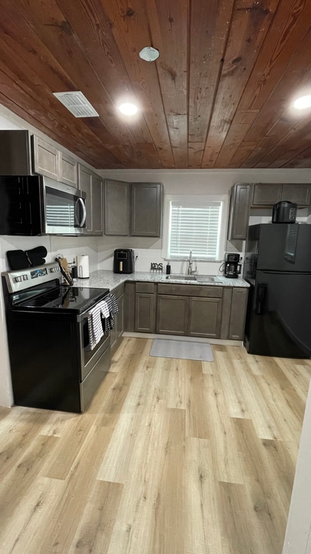 Building Photo - 1126 Seydler St