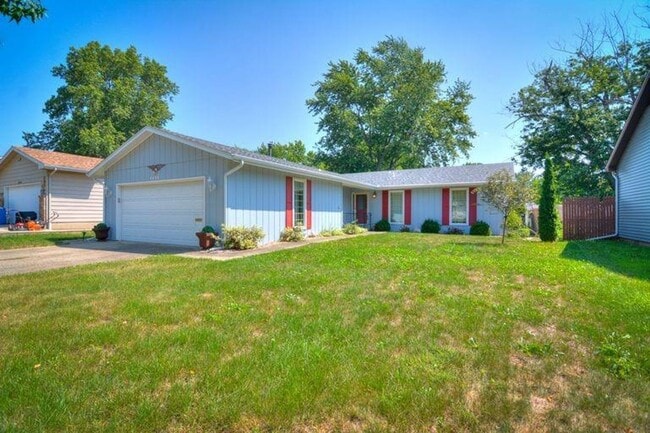 Building Photo - 3 bedroom / 2 bath ranch!