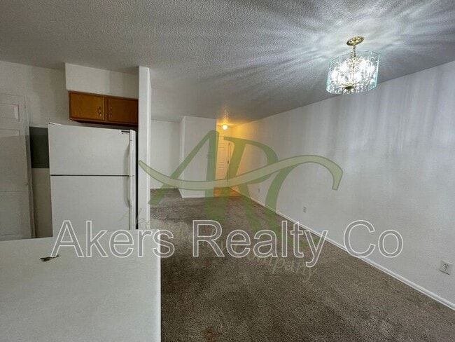 Photo - 2722 Poplar St