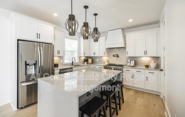 Photo - 507 Summit St
