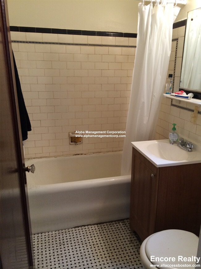 Photo - 349 Pleasant St