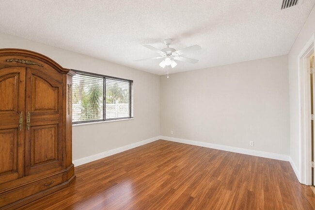 Photo - 7958 Piper Ln