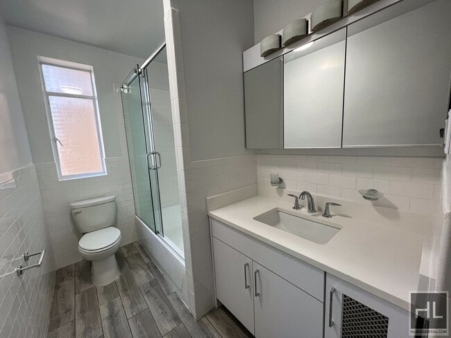 Photo - FIFTH AVENUE Unit 4A