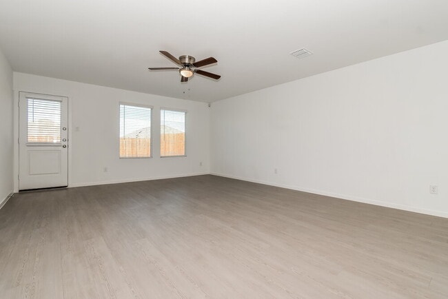 Photo - 1805 Javelina St