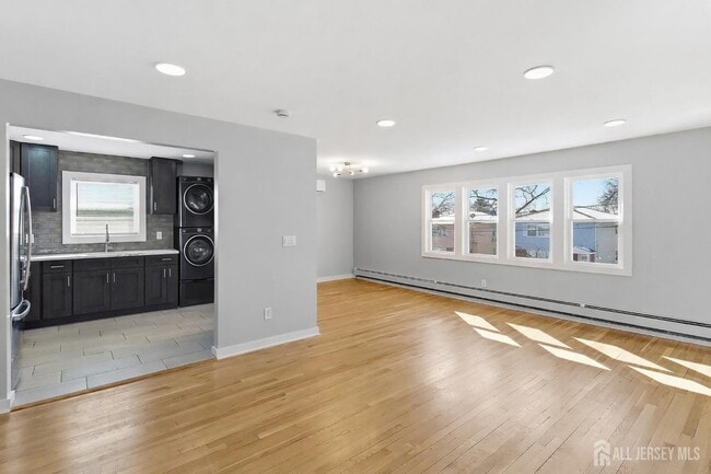 Photo - 19 Evelyn Ct