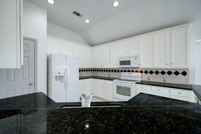 Photo - 17407 Winfield Square
