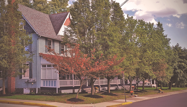 Photo - 37A Maple Ave Unit Apt 37A