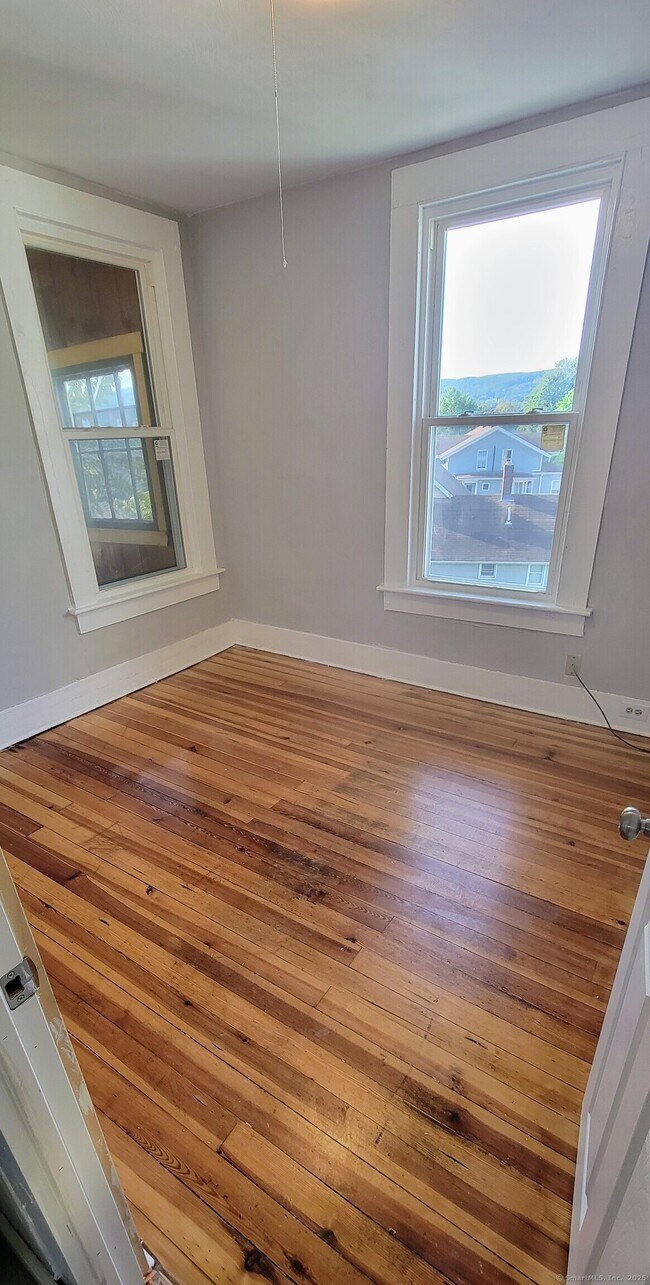Photo - 480 West St