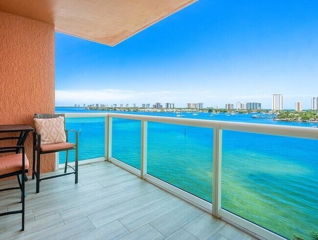 2640 Lake Shore Dr Unit 711