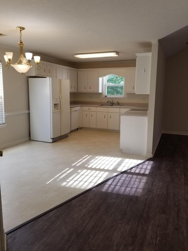 Photo - 2012 Sylvan Lake Dr