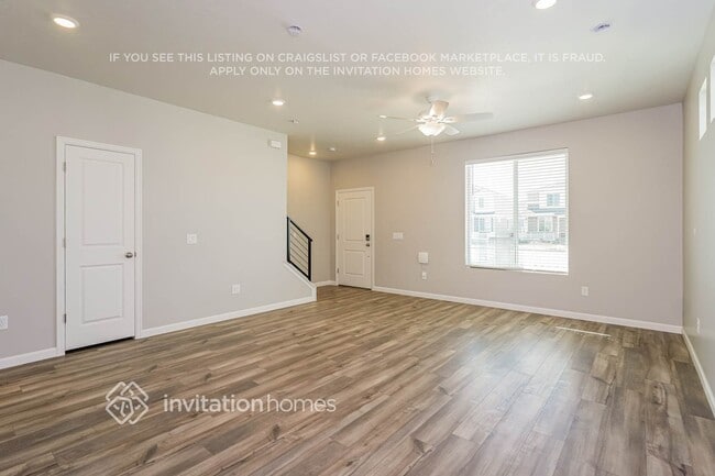 26 N Riverside Dr
