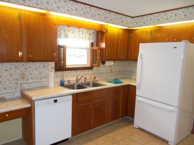 Photo - Spacious & Beautifully Maintained 3-Bedroom Home – North of Richmond