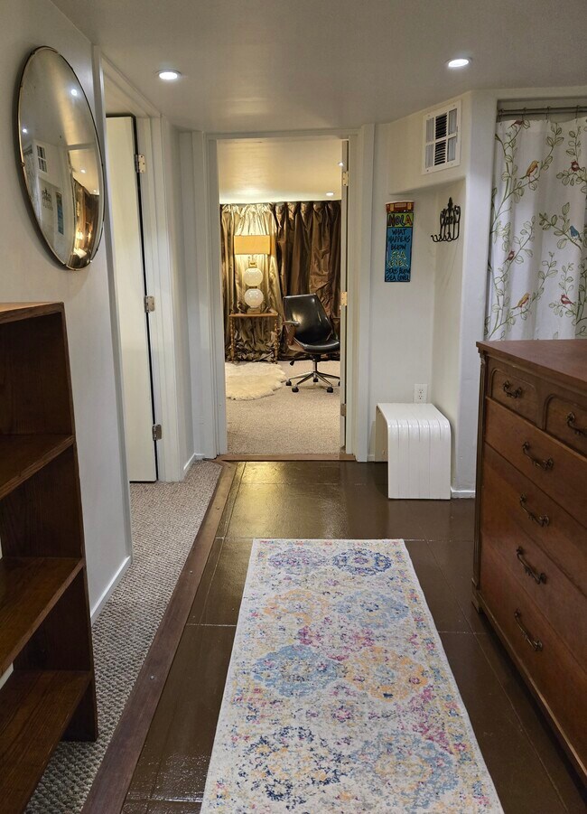 Front Hall Leading to Flex Room, Bedroom, Bathroom and Hallway to Kitchen/Den, Backyard - 130 S Cortez St Unit Japoolzzi Suite